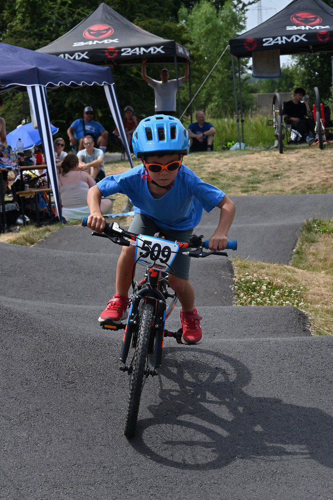 DSC_7045-cam-florian | German Pumptrack Series - Realisiert mit Pictrs.com