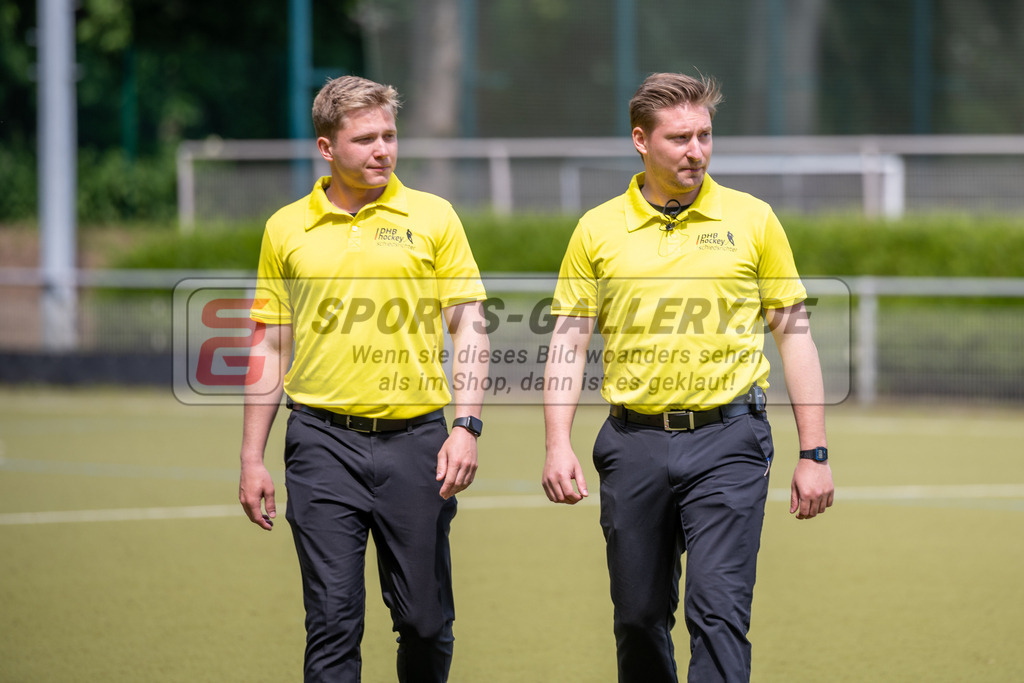 SFE_20230521_0002 | 1. Bundesliga Hockey Viertelfinale 3 Herren Rot-Weiss Köln - Berliner HC am 21.05.2023 in Köln (KTHC Stadion Rot-Weiss Köln Tennis and Hockey Club), Photo: Stephan Fehrmann 2023 (Sports-Gallery),Schiedsrichter