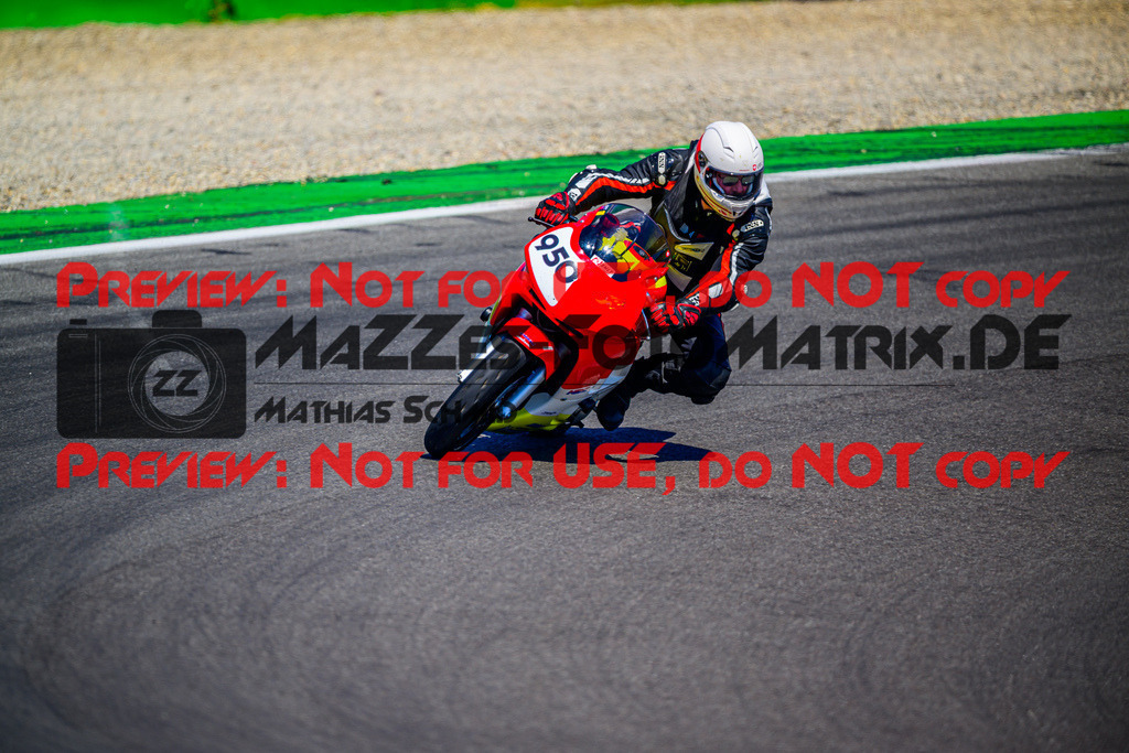 MaZZes_Fotomatrix_20250519_6007705_6990-2 | GELB