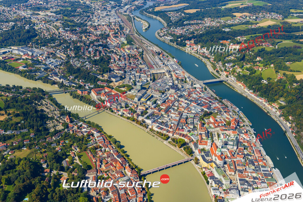 Luftaufnahme von  Passau - Die Luftaufnahme wurde 2025 vom UL-Flugzeug heraus erstellt ( keine Drohne ) - Hochauflösende Luftaufnahme - für professionelle Ausdrucke geeignet. Die Geschenkidee !Mit Lizenz und Bildrechte bestellbar