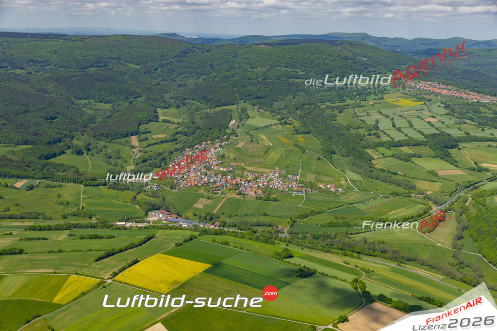 Die Luftaufnahme Gefäll - Burkardroth wurde 2022 vom Flugzeug aus (keine Drohne) erstellt. Hohe Auflösung -für große Poster und Wandbilder geeignet - Garantiert!
