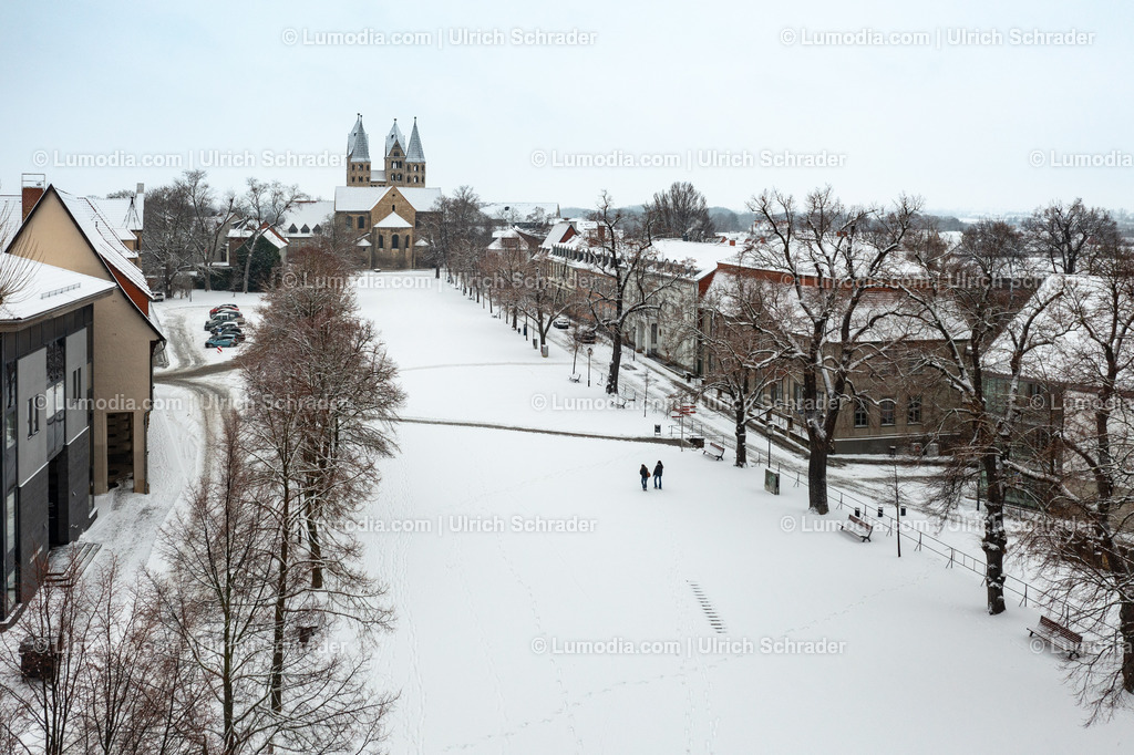 10049-52188 - Domplatz in Halberstadt | Stockfoto und Bilderpool mit Bildmaterial aus Deutschland, dem Harz, Halberstadt, Quedlinburg, Wernigerode und weltweit. Qualitativ hochwertige und professionelle Fotos anschauen und kaufen. - Realisiert mit Pictrs.com
