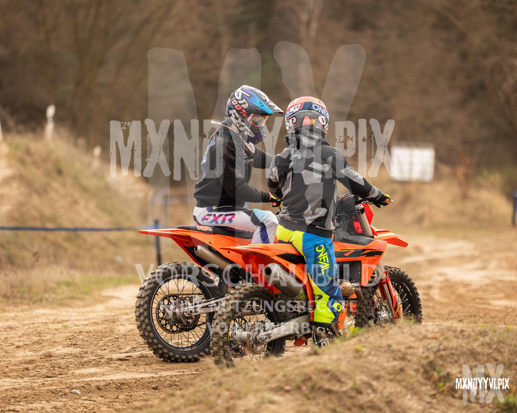 866A1162 | mxndyyvipix