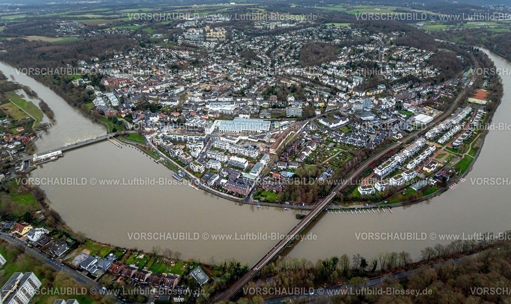Essen231202874Kettwig-topaz | Luftbild, Ruhrhochwasser, Weihnachtshochwasser 2023, Fluss Ruhr tritt nach starken Regenfällen über die Ufer, Überschwemmungsgebiet Kettwiger See mit Eisenbahnbrücke Kettwig und Ortsansicht, Kettwig, Essen, Ruhrgebiet, Nordrhein-Westfalen, Deutschland