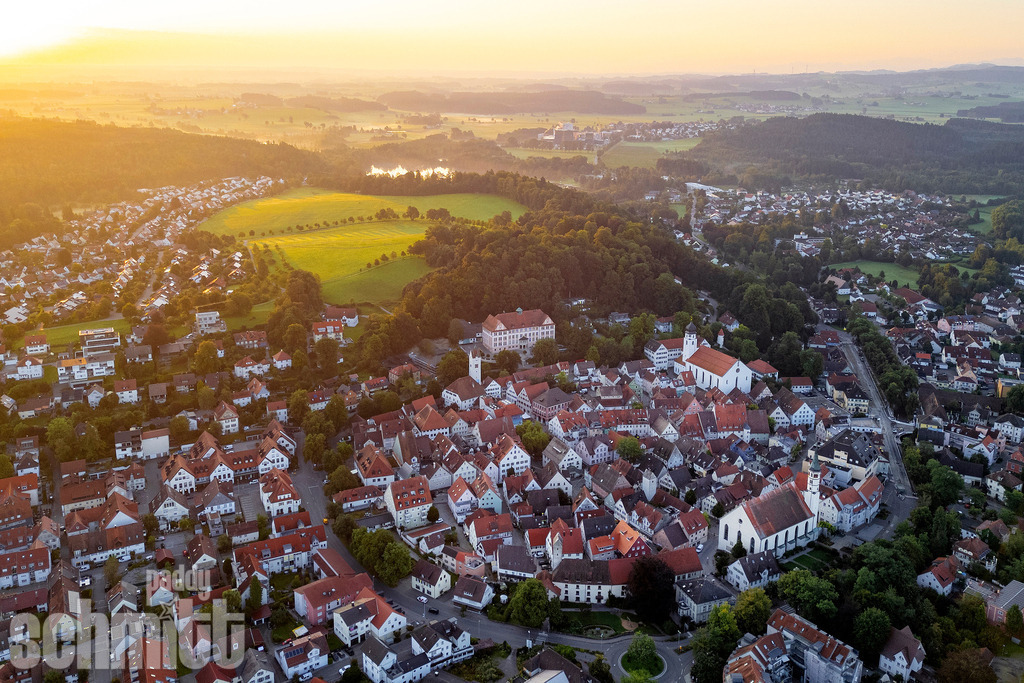 PS-Leutkirch-2026-01 | Entdecke die größte Bildgalerie der Region mit Fotografien aus dem Allgäu, der Bodenseeregion, Oberschwaben, dem Donautal und der Schwäbischen Alb. Landschaften, Luftaufnahmen und Reisefotografie als Wandbild und Fotokunst. - Realisiert mit Pictrs.com