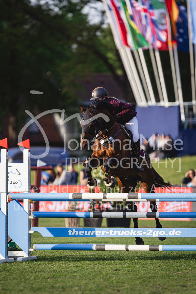 240510_Hamburg_Amateur-Small-317 | Deine schönsten Turniermomente als professionelle Fotos! Entdecke hochwertige Pferdesport-Fotografie im Online-Shop. Jetzt Fotos finden & bestellen!