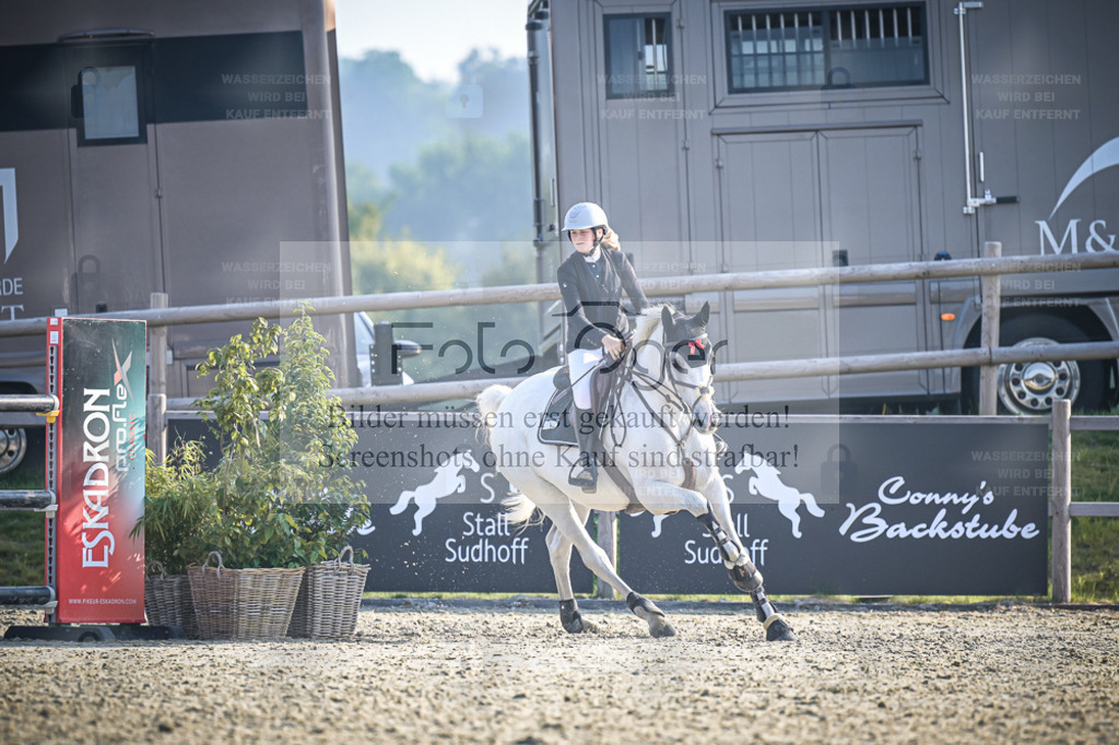 DOS_1564 | Entdecke hochwertige Reitturnierfotos von Foto Oger. Professionell, emotional und authentisch – jetzt Lieblingsmomente im Shop bestellen. - Realisiert mit Pictrs.com