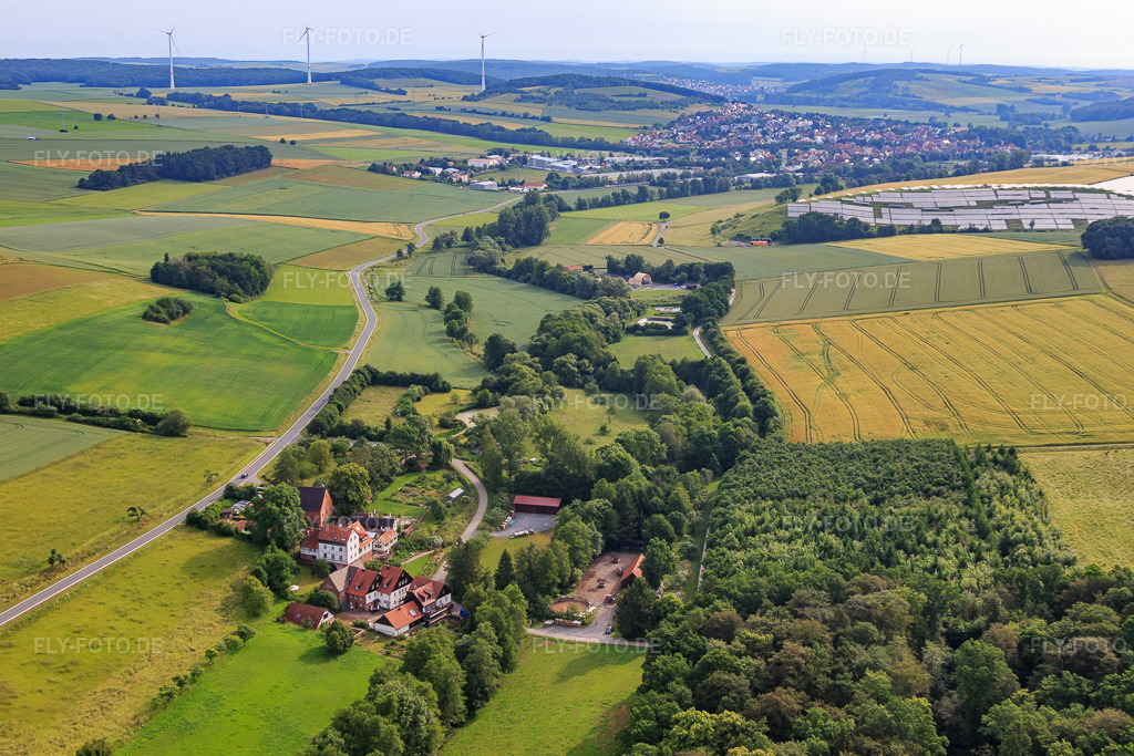 Luftbild: HOLZMÜHLE: BBQ + Biergarten in Remlingen im Bundesland Bayern in Deutschland. – Foto: IMG_089760.jpg vom 11.06.2016 durch Werner Riehm/FLY-FOTO.de – Auflösung des Originals: 5378 x 3585 px – WWW.ZURHOLZMUEHLE.DE
