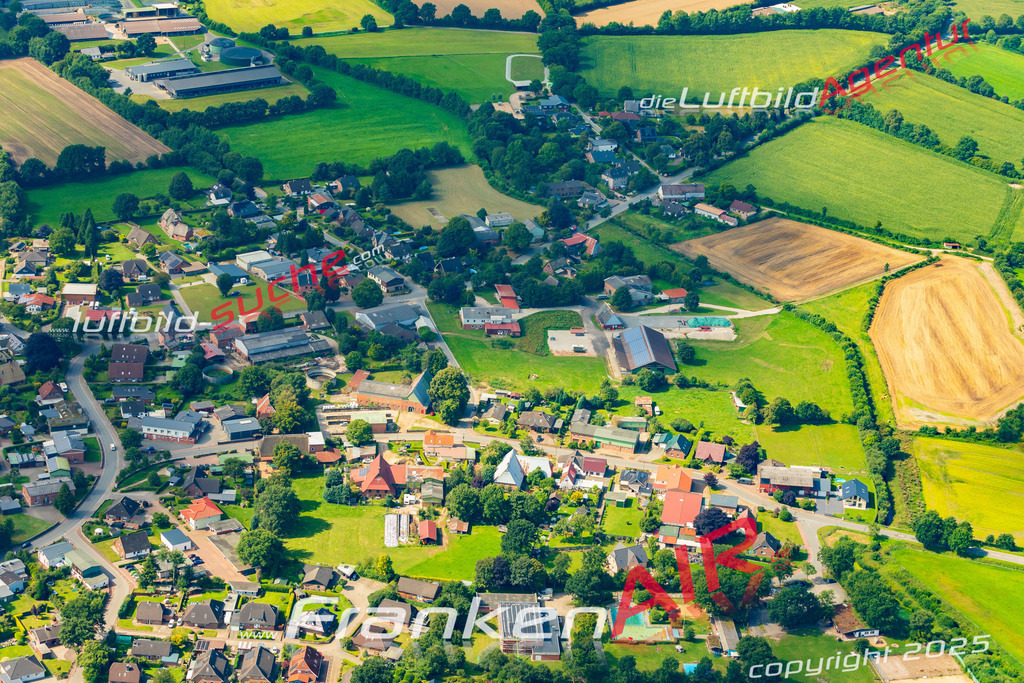 Luftaufnahme der Stadt Timmaspe - Die Luftaufnahme wurde 2025 vom UL-Flugzeug heraus erstellt ( keine Drohne ) - Hochauflösende Luftaufnahme - für professionelle Ausdrucke geeignet. Die Geschenkidee !Hier alle&nbsp;Infos zur Lizenzierung der LuftaufnahmeWir fliegen auch dieses Jahr wieder in Ihre Region um Luftbilder zu erstellen.- Luftbild anfragen