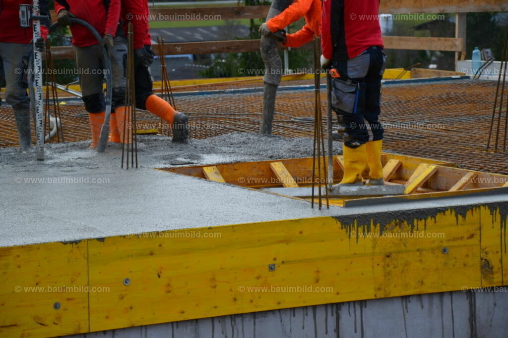 bib-lg04-betonarbeiten-decken-0677 | Nach LV-Leistungsgruppen sortierte Detailfotos über den Bau eines Hauses. Alle Hausbau-Bilder direkt vom Urheber und Autor der Website Haus-Selber-Bauen.com