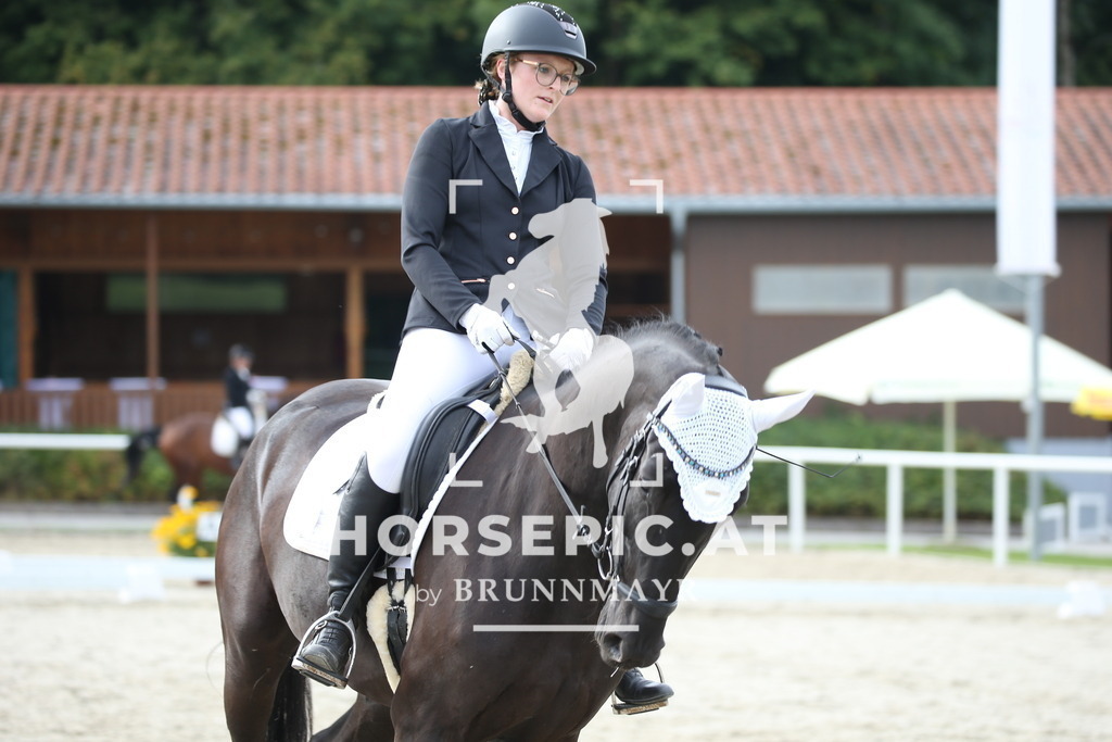 DL2Q4807 | Willkommen bei Brunnmayr - Design & Fotografie – Ihrem Spezialisten für Reitturniere und Pferdeveranstaltungen in Oberösterreich, Salzburg und Bayern! Seit über 17 Jahren sind wir leidenschaftlich dabei.