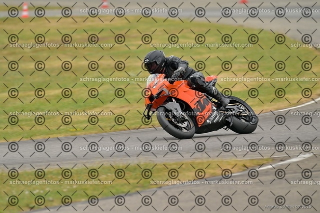 25bt05-1409 | markuskiefer.com - Realisiert mit Pictrs.com