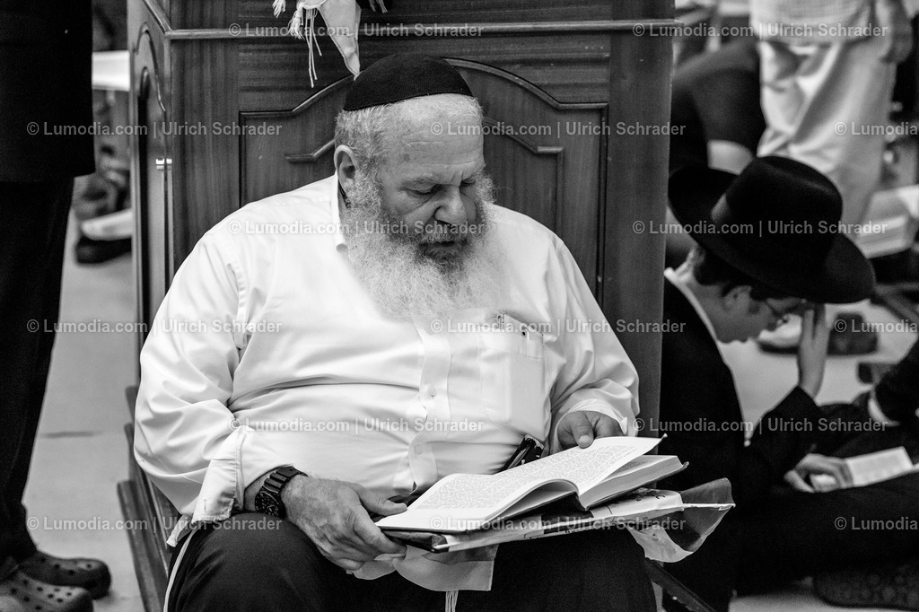 201608_Israel-112 | Klagemauer in Jerusalem am 9. Aw. Trauergebete um die Zerstörung des Tempels und schmerzlicher historischer Ereignisse. - Realisiert mit Pictrs.com