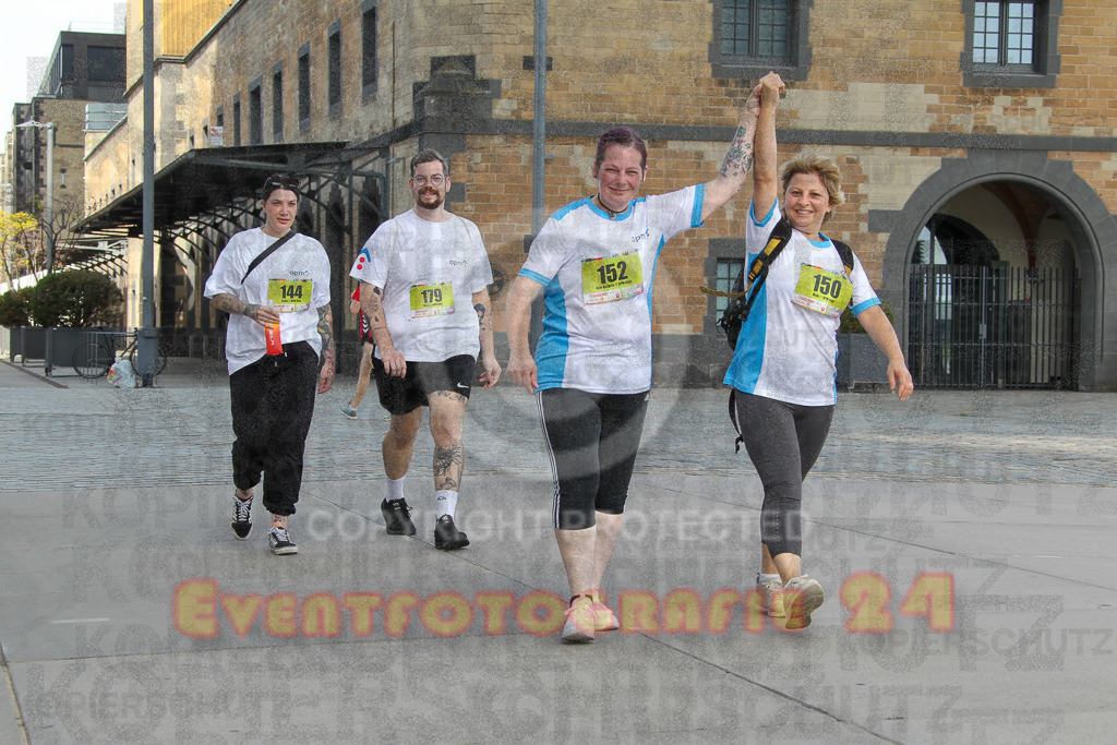 250920_1350_EV4_6776 | Sportfotografie im Rhein-Sieg Kreis, Köln, Bonn, NRW, Rheinland Pfalz, Hessen, etc. Unser Tätigkeitsfeld umfasst den Laufsport vom Volkslauf über den Marathon, Duathlon, Triathon bis zum Ultralauf wie Kölnpfad Ultra oder Schindertrail.