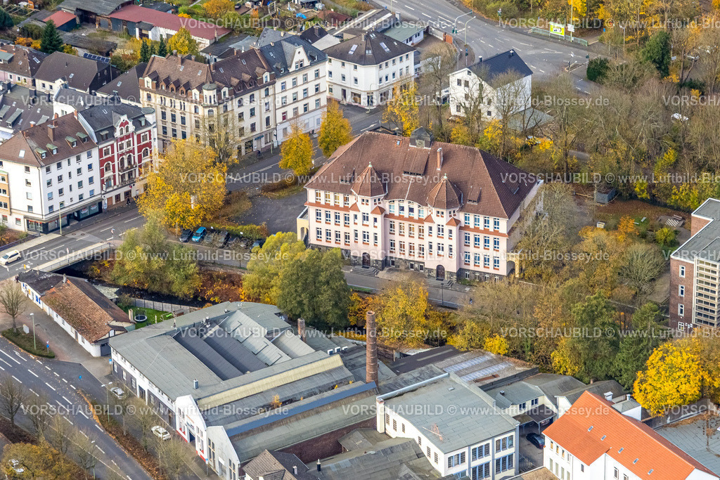 Hagen251101134 | Luftbild, Schule Christian-Rohlfs-Gymnasium, altes Gebäude, herbstliche Bäume, Haspe, Hagen, Ruhrgebiet, Nordrhein-Westfalen, Deutschland