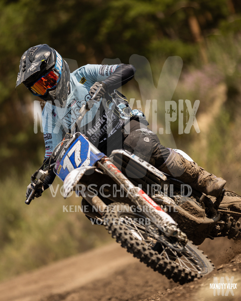 866A1709 | mxndyyvipix