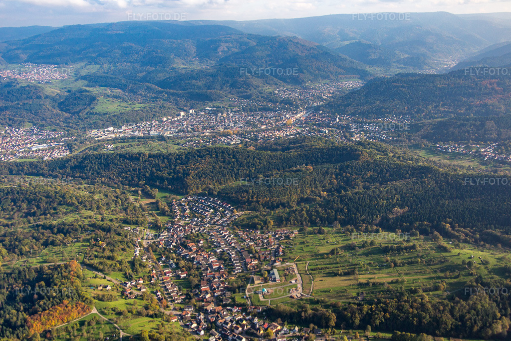 Luftbild: Ortsansicht von Nordosten im Ortsteil Selbach in Gaggenau im Bundesland Baden-Württemberg in Deutschland. Foto: IMG_075323.jpg vom 26.10.2014 durch Werner Riehm/FLY-FOTO.de