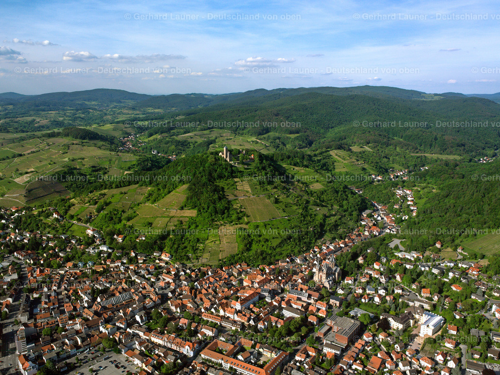 2598026 | Blick auf den Odenwald von Heppenheim über die Starkenburg