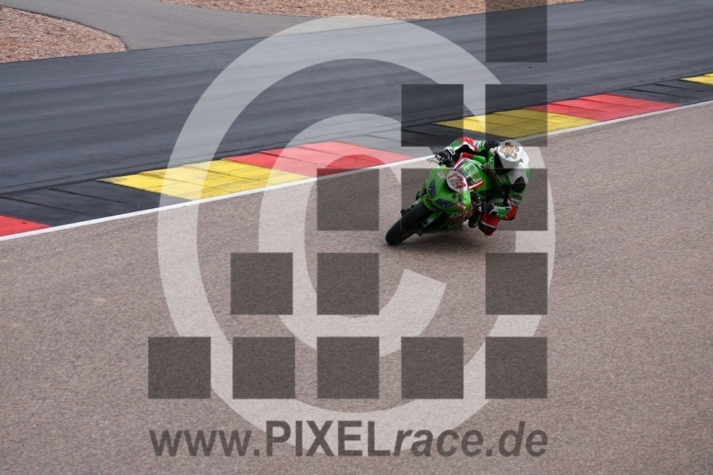 0174-20250422_02562 | Schöne Erinnerungen an spannende Momente - das festzuhalten ist unser Job. PIXELrace.de ist seit 2003 auf den Rennstrecken Europas unterwegs um die Action draußen beim Fahren und die wunderbare Stimmung imm Fahrerlager für euch einzufangen.