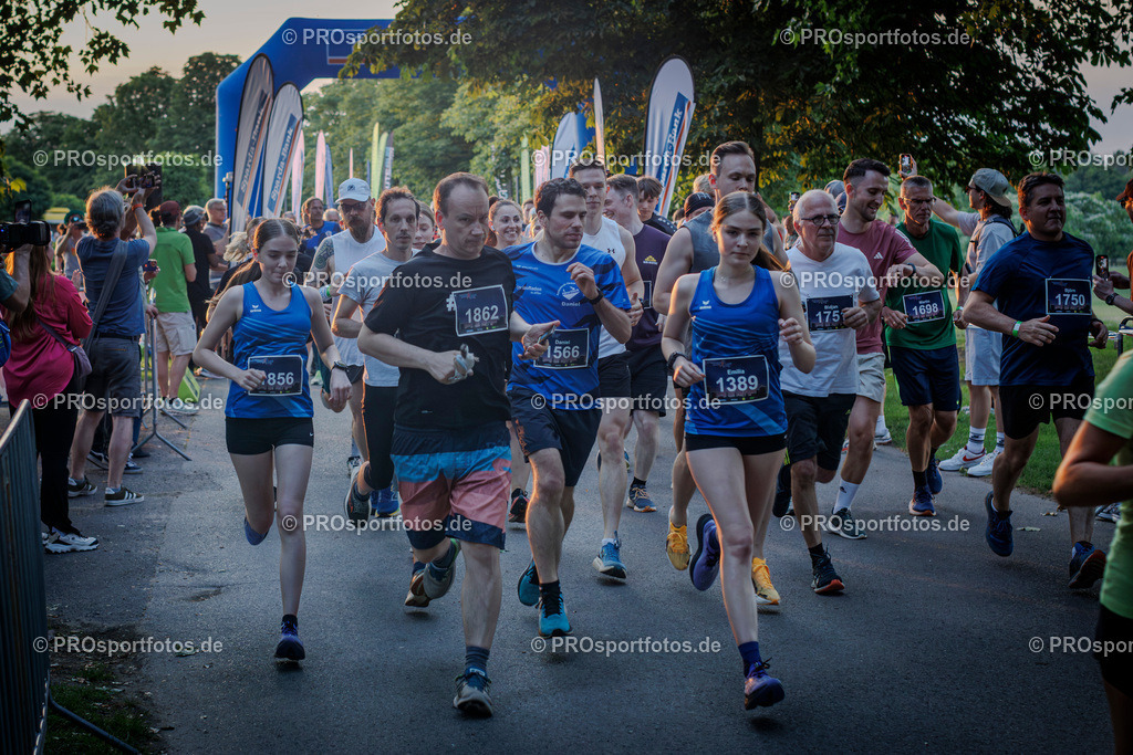 Sparda-Bank Nachtlauf Bonn; Bonn, 18.06.2025 | Impressionen vom Sparda-Bank Nachtlauf Bonn am 18.06.2025 in Bonn (Nordrhein-Westfalen). 