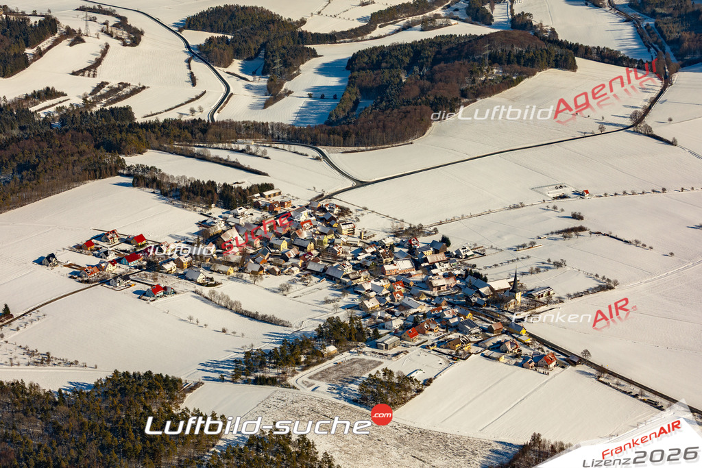 Die Luftbildaufnahme Teuchatz-winter -  wurde 2019 mittels Flugzeug (keine Drohne) erstellt. Perfekte Schärfe und Druck- Ergebnisse- Garantiert!