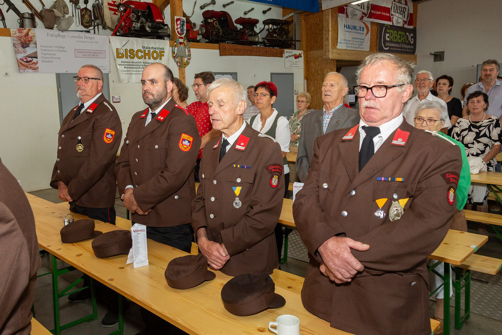 17_Festmesse_017 | Fotodoku der Festmesse im FF-Haus Loosdorf anlässlich der Fahrzeugweihe und in Dienststellung der neuen Einsatzfahrzeuge der FF-Loosdorf.