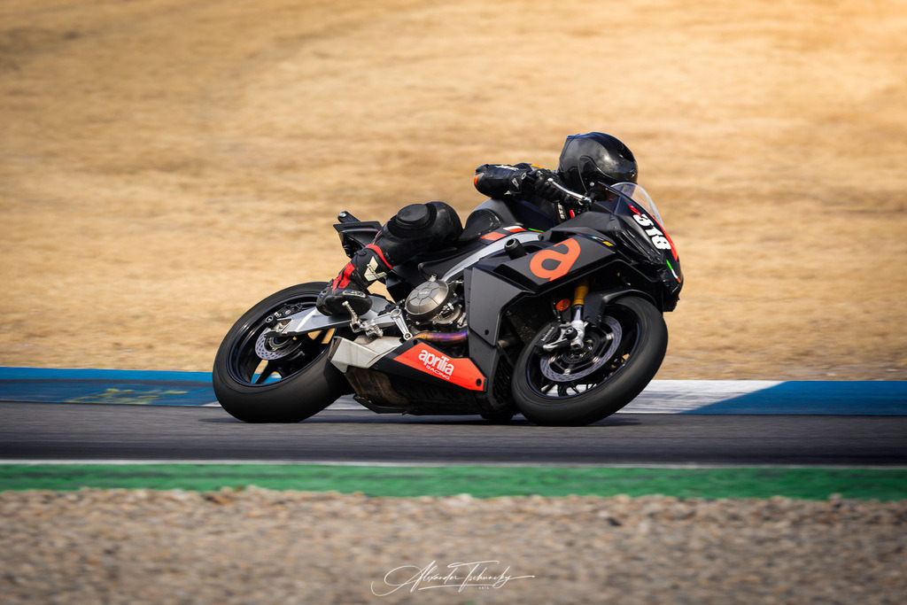 Ducati Trackday Hockenheimring 2026 | Entdecken Sie die faszinierende Welt von Alexander Tschuncky Arts: Kreative Fotografie, atemberaubende Automobilkunst und hochwertiger Bilderdruck. Lassen Sie sich inspirieren! - Realisiert mit Pictrs.com