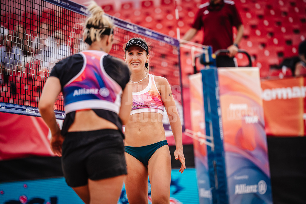 Beachvolleyball | Frauen | Allianz German Beach Tour 2025 | Tourstop München | 03.07.2025 | Louisa Marunde freut sich