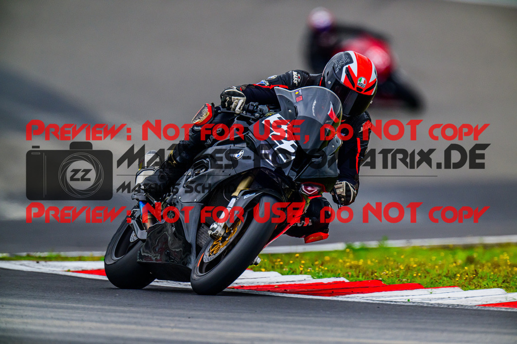 MaZZes_FotoMatrix_240910_6007705_1122 | ROT