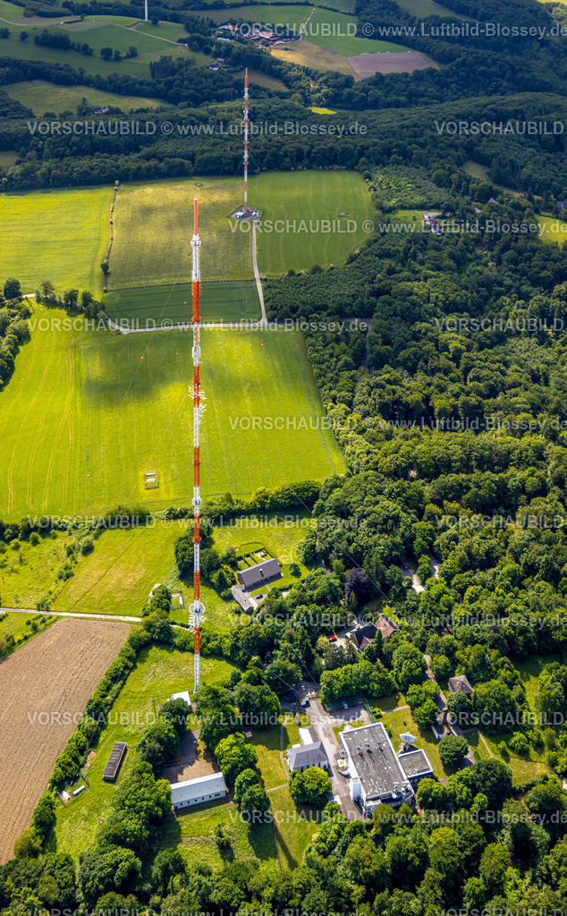 Velbert250600657Langenberg | Luftbild, Funkmasten Westdeutscher Rundfunk Sender Langenberg im Naturschutzgebiet, Wiesen und Felder, Oberbonsfeld, Velbert, Ruhrgebiet, Nordrhein-Westfalen, Deutschland