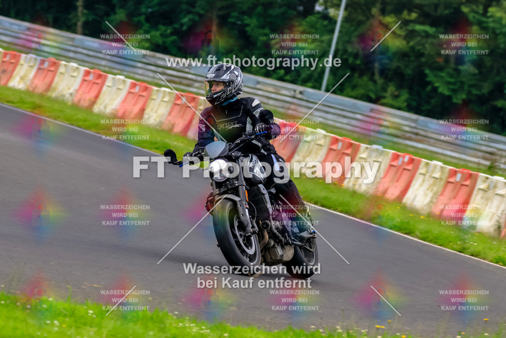 VBK-6835 | Hier findet Ihr Bilder von Touristenfahrten auf der Nürburgring Nordschleife oder von anderen Veranstaltungen die ich besucht habe. Viel Spass beim Durch Schauen 