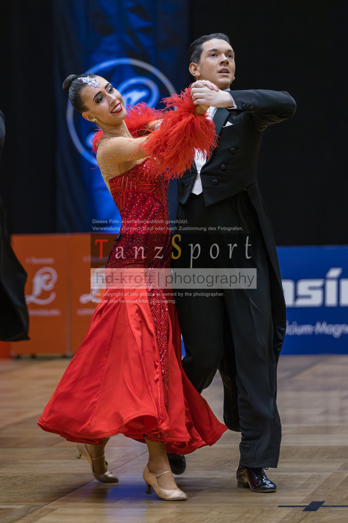 20260110_1BL_Std-Formationen_0308 | Tanzsportbilder, Standardtanz, Lateintanz, WDSF, DTV, LTVB, dancecomp, goc, hessen tanzt, blaues band der spree, walzer, tango, wiener walzer, slowfox, quickstepp, samba, rumba, cha-cha-cha, paso doble. jive, hd-kroft photography, turniertanzsport