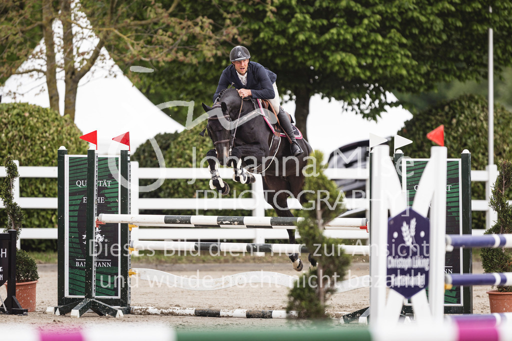 260508_PfSpTa_9_SprPf-L-904 | Deine schönsten Turniermomente als professionelle Fotos! Entdecke hochwertige Pferdesport-Fotografie im Online-Shop. Jetzt Fotos finden & bestellen!