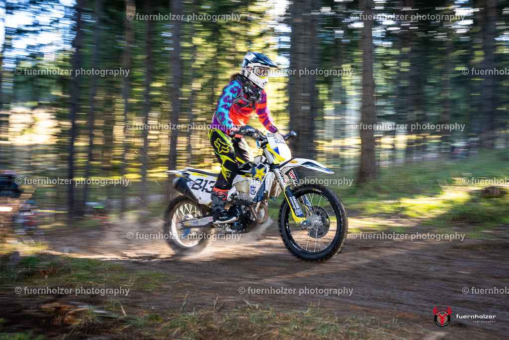 fuernholzer_251026-C1-82 | Fotografische Impressionen von der Red Stag Enduro Extreme by fuernholzer-photography.com. Endurosport in Österreich fotografisch festgehalten von fuernholzer. Auftragsfotografie für Private, Gewerbefotos und Industriefotografie. Eventfotografie, Sportfotografie und Motorsportfotografie. Anbieter von Fotoworkshops, Fototraining, fotografischen Vorträgen und Fotoseminaren.