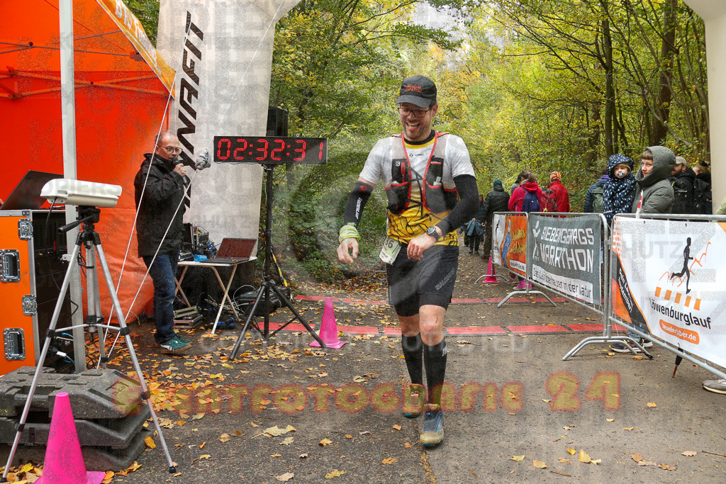 251026_1234_EX1_0704 | Sportfotografie im Rhein-Sieg Kreis, Köln, Bonn, NRW, Rheinland Pfalz, Hessen, etc. Unser Tätigkeitsfeld umfasst den Laufsport vom Volkslauf über den Marathon, Duathlon, Triathon bis zum Ultralauf wie Kölnpfad Ultra oder Schindertrail.