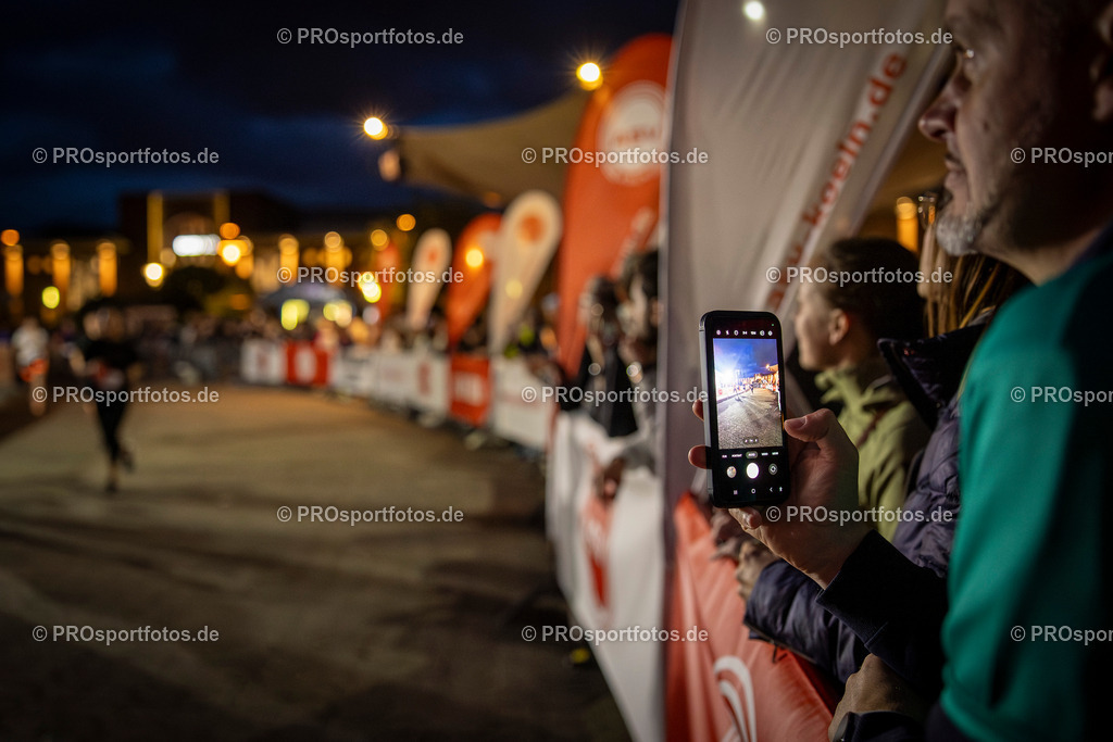22. ASV Nachtlauf; Koeln, 28.05.25 | Impressionen vom 22. ASV Nachtlauf am 28.05.25 am Tanzbrunnen in Koeln. Foto: BEAUTIFUL SPORTS/Axel Kohring