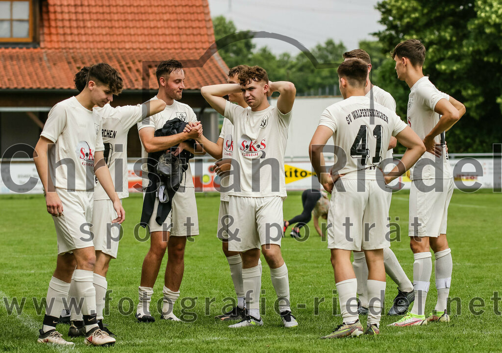 2023-07-02_001_SV_Walpertskirchen_gegen_FC_Herzogstadt | Walpertskirchen, Deutschland, 02.07.2023:
Fußball, Kreisliga 2023 / 2024, Testspiel, SV Walpertskirchen gegen FC Herzogstadt, Endergebnis: 

Stefan Pfanzelt (SV Walpertskirchen, #24), Adrian Alexy (SV Walpertskirchen, #41), Julian Jaros (SV Walpertskirchen, #17)

Foto: Christian Riedel / fotografie-riedel.net