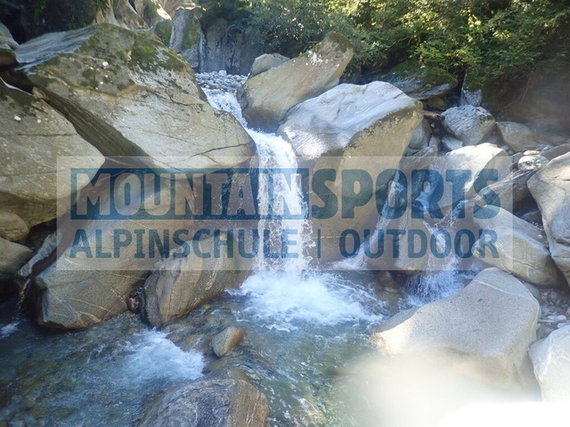 P9220042 | Bestelle die Bilder deines Berg- oder Wasser-Abenteuers mit Mountain Sports bequem von zu Hause aus direkt über unseren Online Fotoshop von pictrs.com. - Realisiert mit Pictrs.com