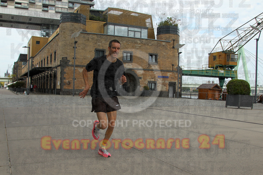 250920_1317_EV4_5186 | Sportfotografie im Rhein-Sieg Kreis, Köln, Bonn, NRW, Rheinland Pfalz, Hessen, etc. Unser Tätigkeitsfeld umfasst den Laufsport vom Volkslauf über den Marathon, Duathlon, Triathon bis zum Ultralauf wie Kölnpfad Ultra oder Schindertrail.
