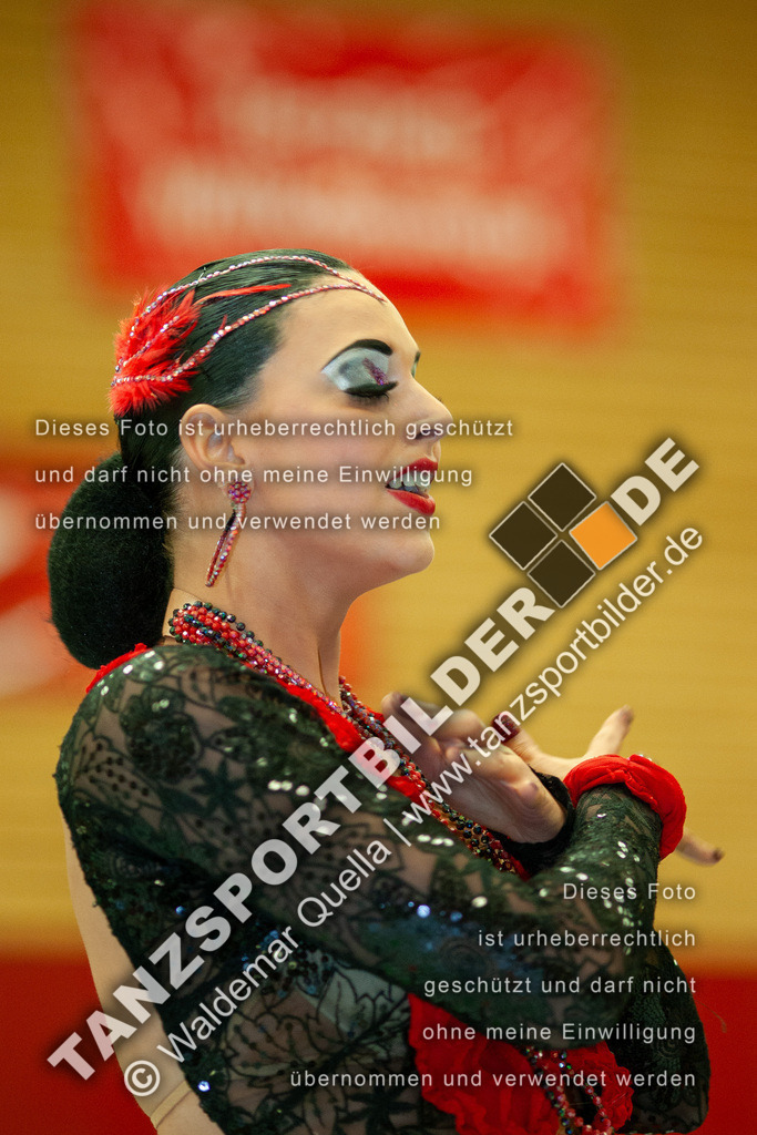 20090418-02317 | Hier finden Sie Tanz Bilder vom Latein und Standard Formationen tanzen. Sportbilder vom Tanzsport. Schöne Fotos und von Weltmeisterschaft, Europameisterschaft, Bundesliga, Regionalliga, Oberliga und Landesliga sowie von GOC Stuttgart, DanceComp, WM Bremen