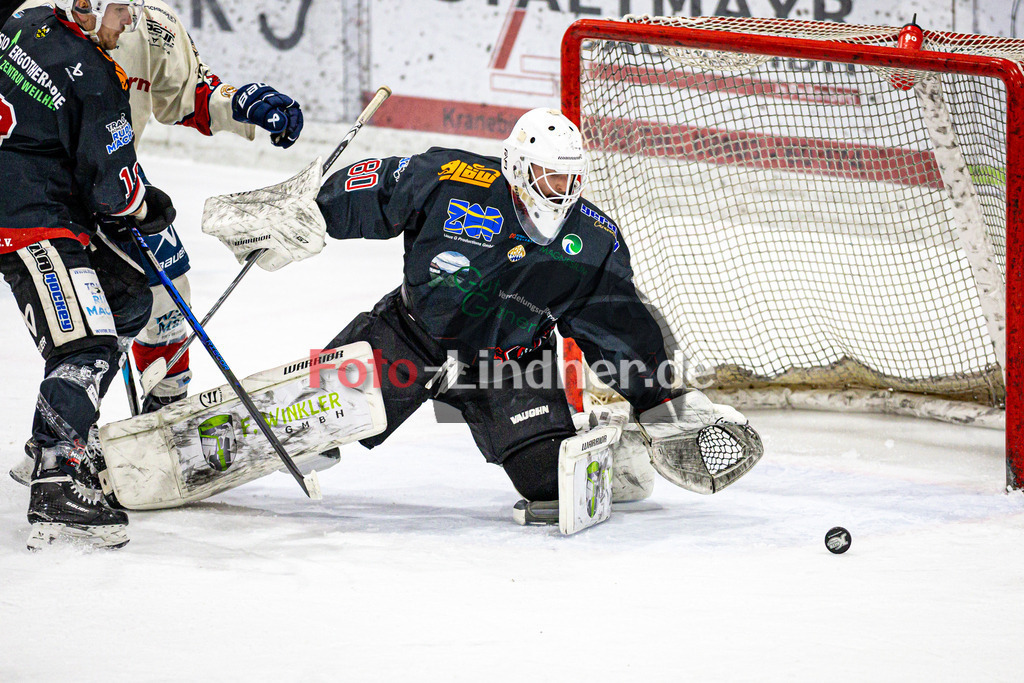 Peißenberg MINERS gegen VfE Ulm/Neu-Ulm DEVILS | Eishockey Bayernliga 2025/26 Vorrunde 24. Spieltag, Peißenberg MINERS gegen VfE Ulm/Neu-Ulm DEVILS, 20260104,Xaver NAGEL (MINERS Goali 80) in Aktion,2026-01-04 in Peißenberg (flatbuy Arena Peißenberg), Xaver NAGEL (MINERS Goali 80)Copyright: WolfgangxLindner www.foto-lindner.de