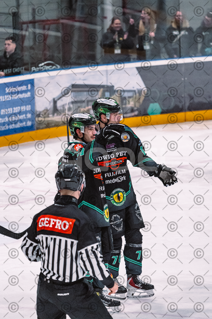 Alligators_vs_Fuessen_06_03_2026_PP-25 | Höchstadt Alligators Fotogalerie: Eishockey-Action aus Franken. Professionelle Spielfotos, Portraits & Stadionbilder zum Download. Jetzt entdecken! - Realisiert mit Pictrs.com