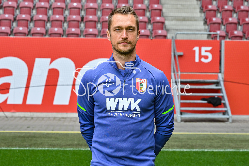 FC Augsburg 2025/26 | Andreas BAUEMLER / Einzelfoto / Freisteller / Media Day FC Augsburg: WWK-Arena am 06.08.2025