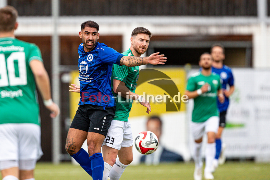 1. FC Penzberg gegen FC Wacker München | Bezirksliga Oberbayern Süd 3, 1. FC Penzberg gegen FC Wacker München, 20241012,Zweikampf zwischen Marko FILIPOVIC (FC Wacker München 20) und Franz FISCHER (1. FC Penzberg 23),2024-10-12 in Penzberg (Stadion an der Karl-Wald-Straße), Marko FILIPOVIC (FC Wacker München 20), Franz FISCHER (1. FC Penzberg 23)Copyright: WolfgangxLindner www.foto-lindner.de