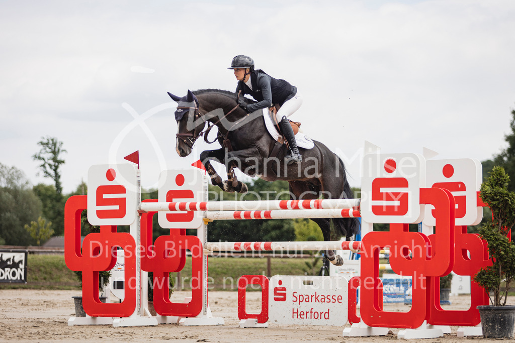 250628_PfSpTa_Youngster-S-415 | Deine schönsten Turniermomente als professionelle Fotos! Entdecke hochwertige Pferdesport-Fotografie im Online-Shop. Jetzt Fotos finden & bestellen!