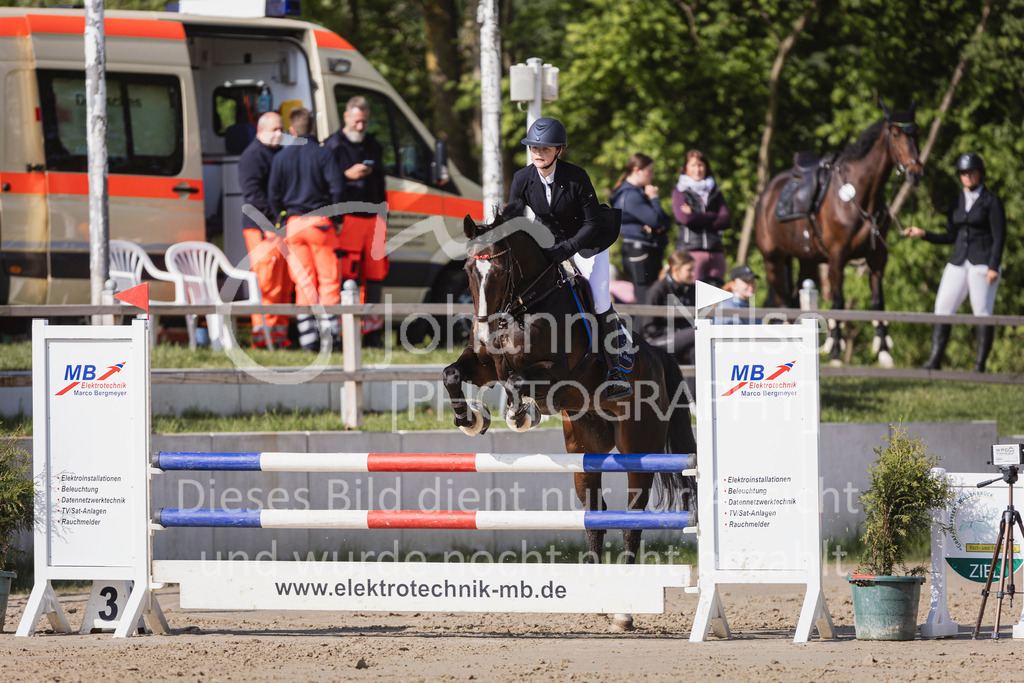 250503_SpengeW_A2-Spr-667 | Deine schönsten Turniermomente als professionelle Fotos! Entdecke hochwertige Pferdesport-Fotografie im Online-Shop. Jetzt Fotos finden & bestellen!