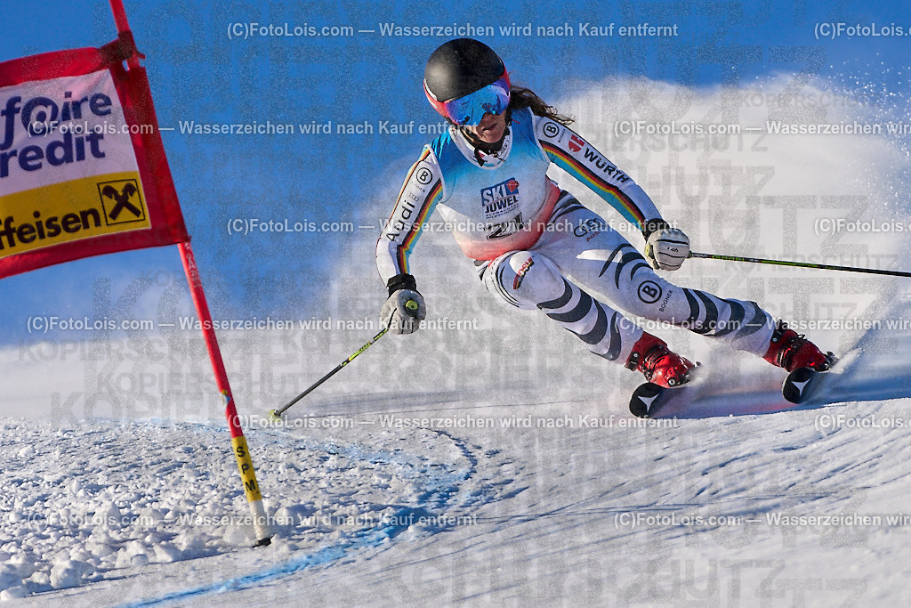 ALP3585_MASTERS-Cup_GS-C Damen_Rigo Denise Rita | (C)FotoLois.com, Alois Spandl. FIS Masters-Cup Wildschönau, Giant Slalom auf der Piste Schatzberg GS, Siegerehrung auf dem Dorfplatz Niederau, Sa 13. Januar 2024.