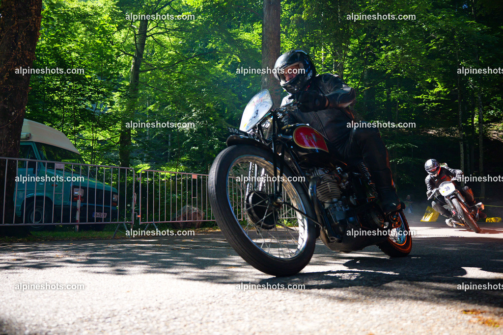 P1026148 | Erleben Sie atemberaubende, hochqualitative Fotos Ihrer Fahrt entlang der malerischen Alpenstraßen. Besuchen Sie alpineshots.com, um professionelle Aufnahmen Ihrer unvergesslichen Reise zu finden und zu kaufen - Realisiert mit Pictrs.com