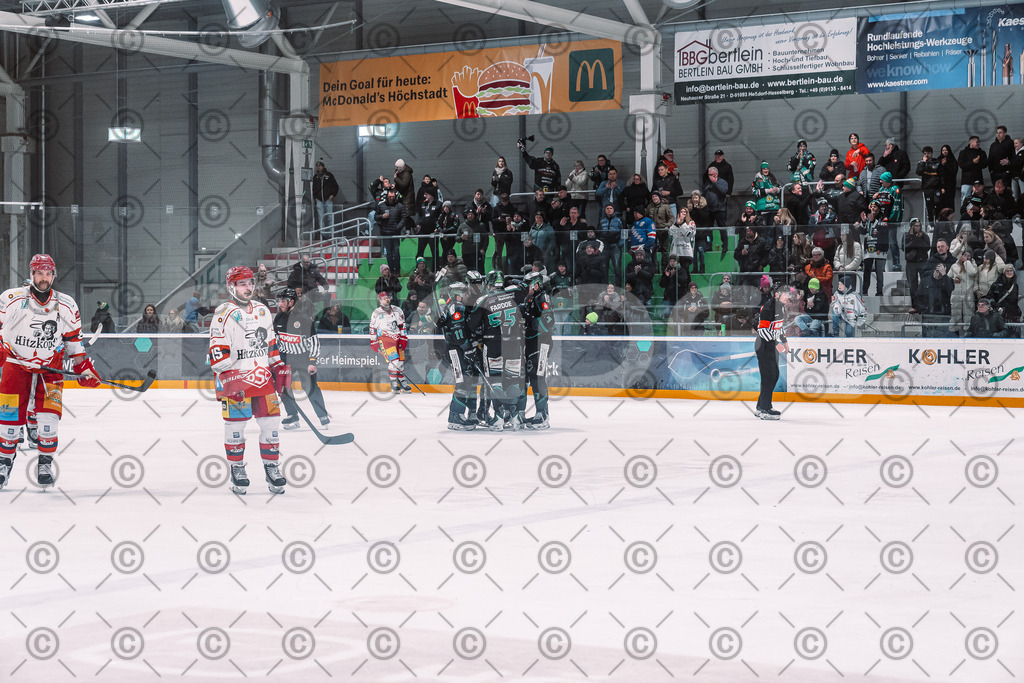 Alligators_vs_Deggendorf_30_11_2025-074 | Höchstadt Alligators Fotogalerie: Eishockey-Action aus Franken. Professionelle Spielfotos, Portraits & Stadionbilder zum Download. Jetzt entdecken! - Realisiert mit Pictrs.com