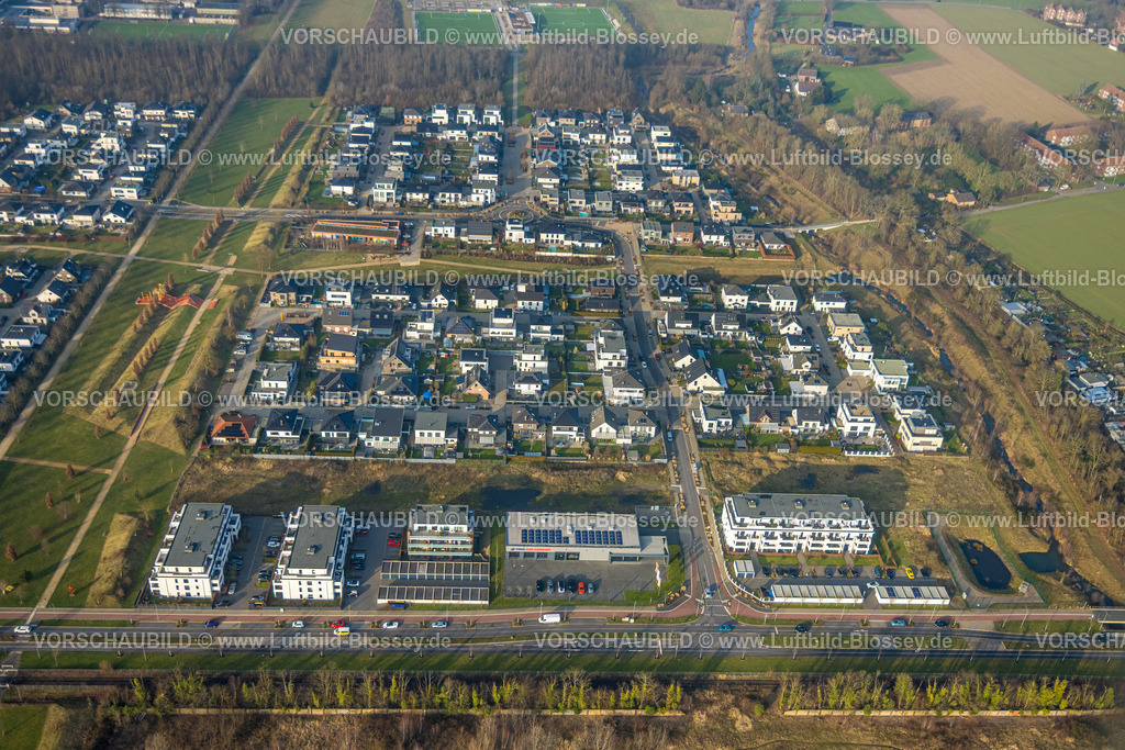 Neukirchen-Vluyn260101248 | Luftbild, Einfamilienhäuser Reihenhaus Neubaugebiet Dicksche Heide, Niederberg Park, KiTa Sternchen Niederberg, Neukirchen, Neukirchen-Vluyn, Ruhrgebiet, Nordrhein-Westfalen, Deutschland